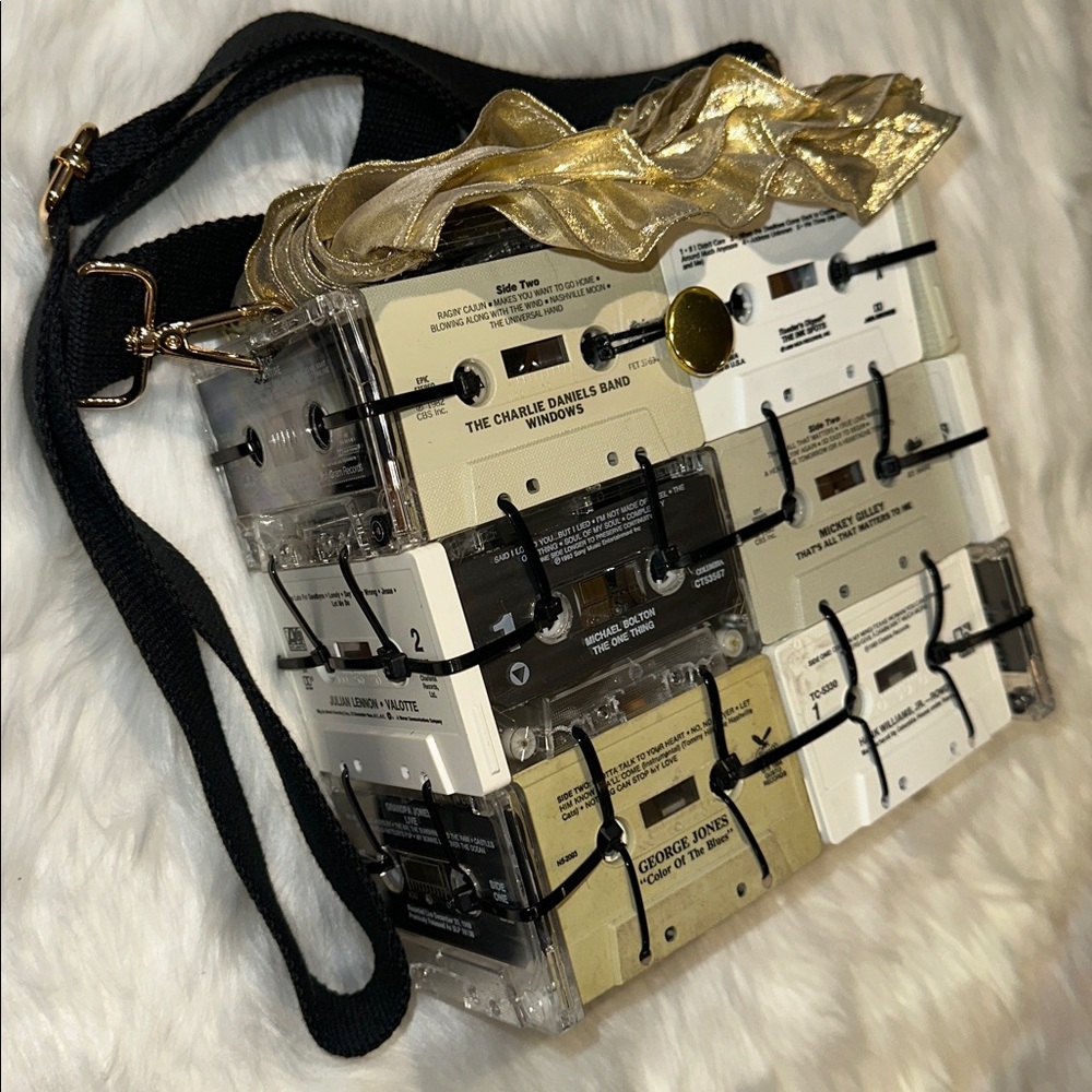 Handmade Gold Ruffle Accent Crossbody Cassette Bag - Picture 5 of 9